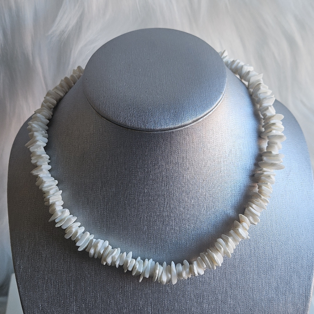 Vintage Puka Shell Necklace Unisex 17"